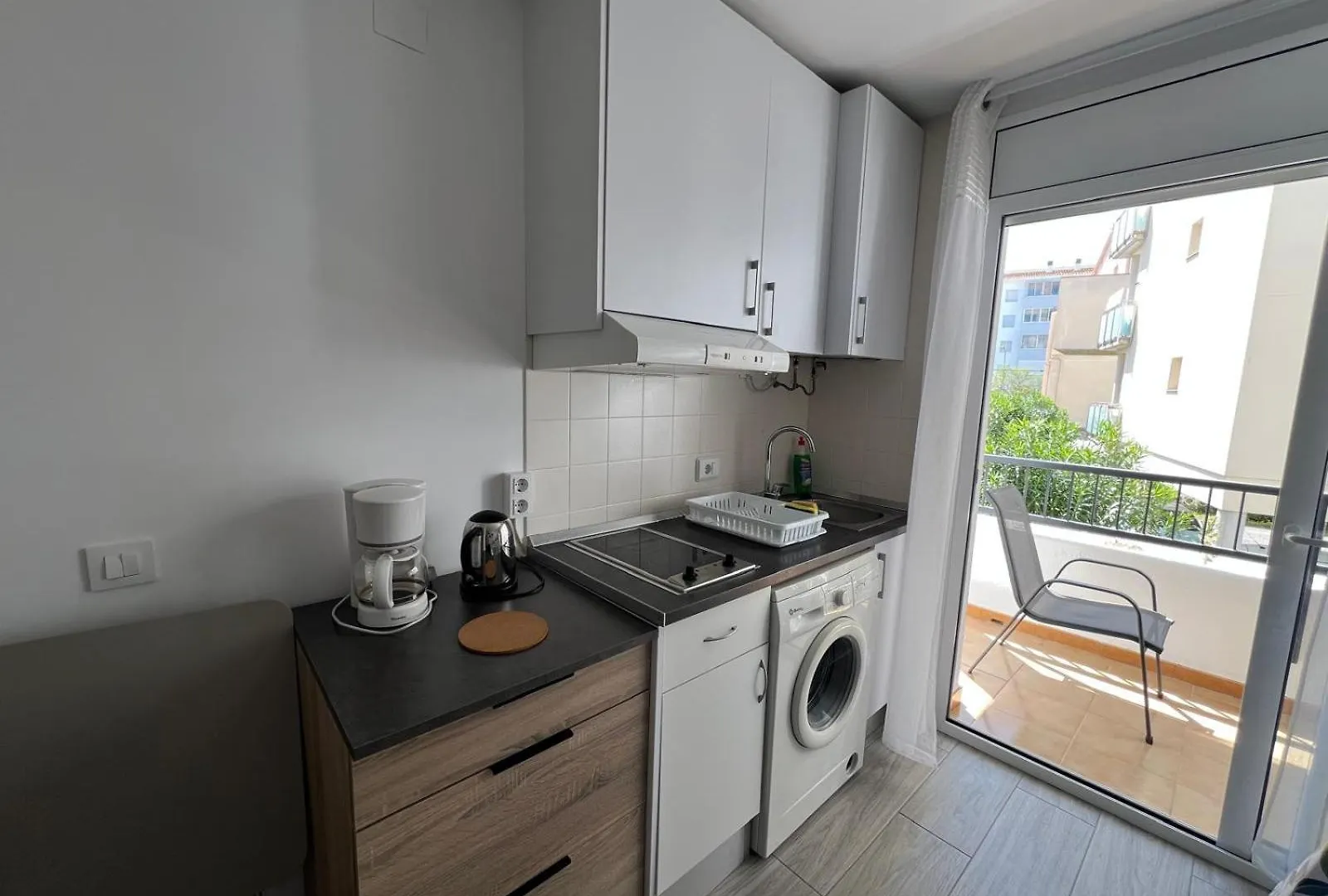 Estudio Cerca De La Playa Con Terraza Av-76 Roses
