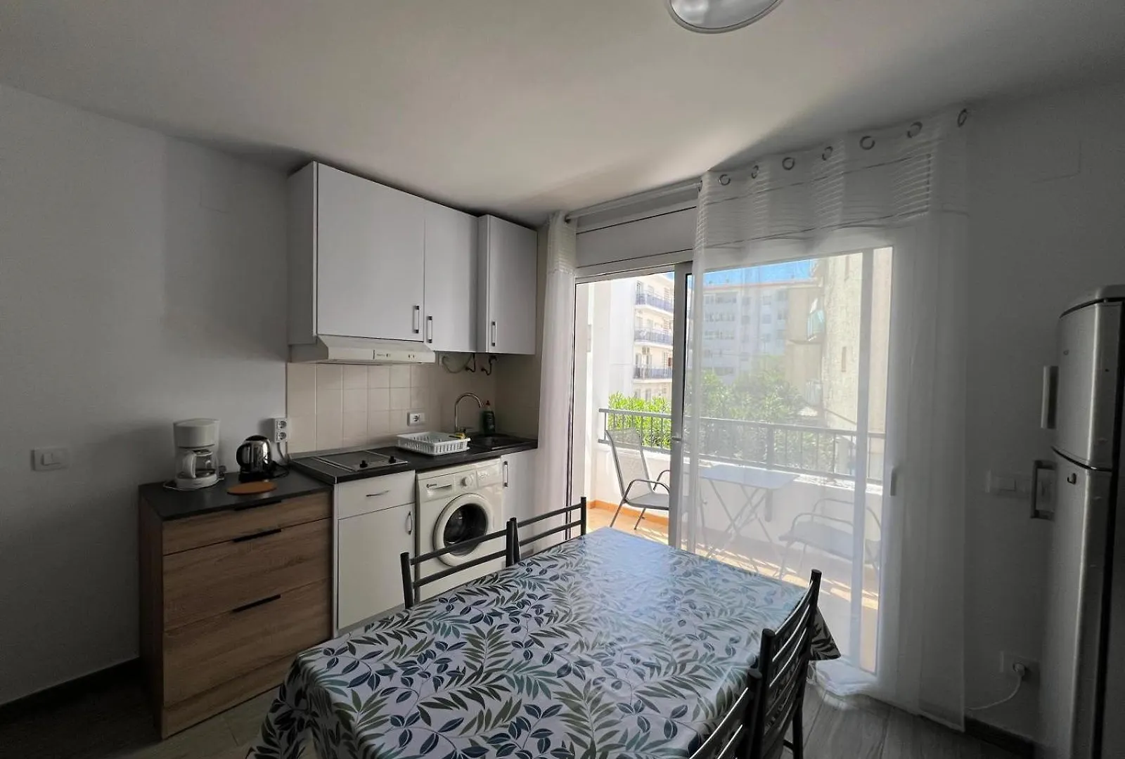 Estudio Cerca De La Playa Con Terraza Av-76 Roses Apartment
