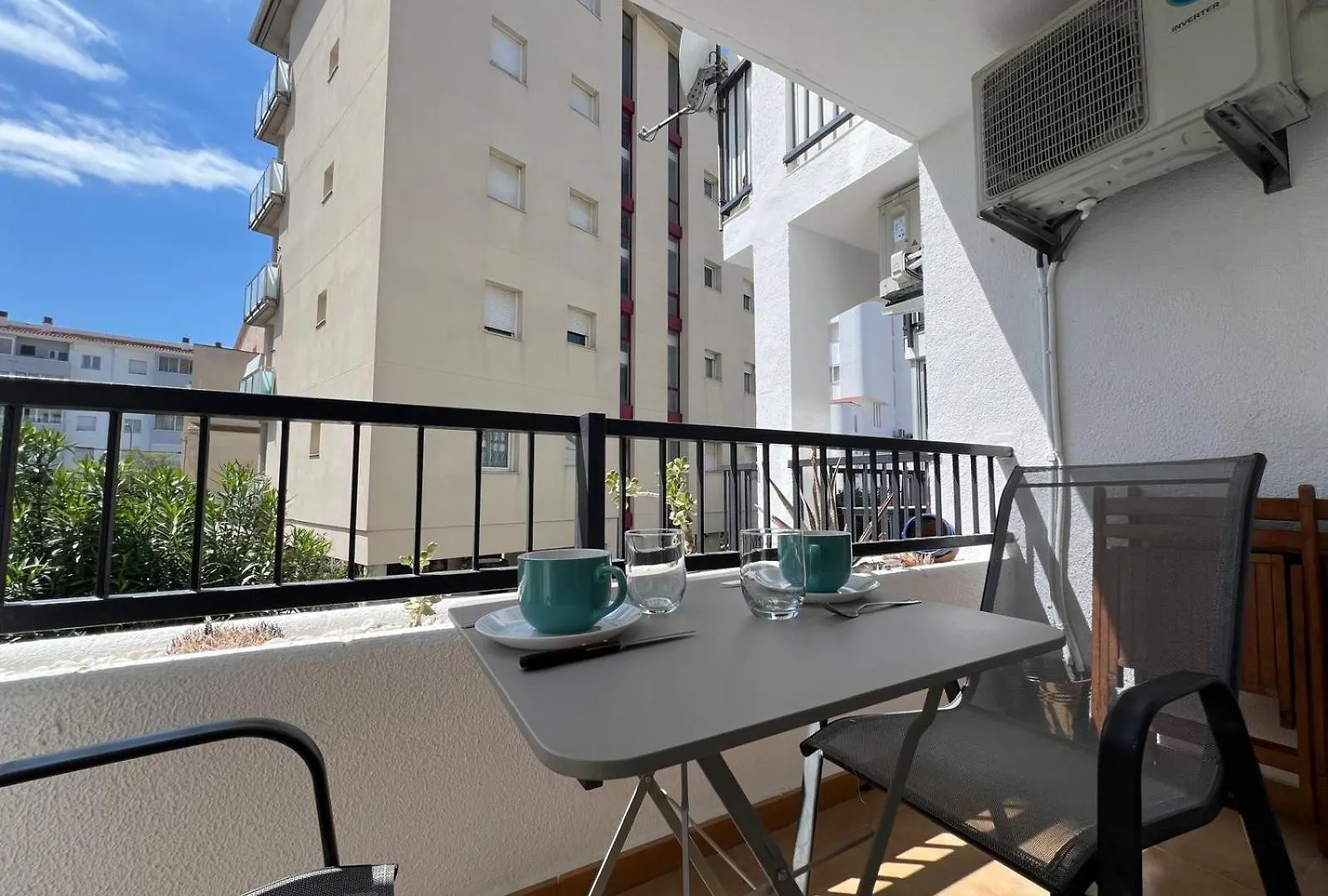 Estudio Cerca De La Playa Con Terraza Av-76 Roses